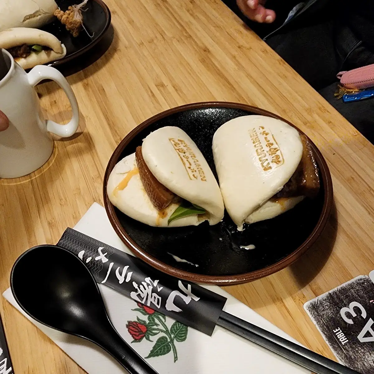 Steamed Pork Bao Buns 九汤屋刈包